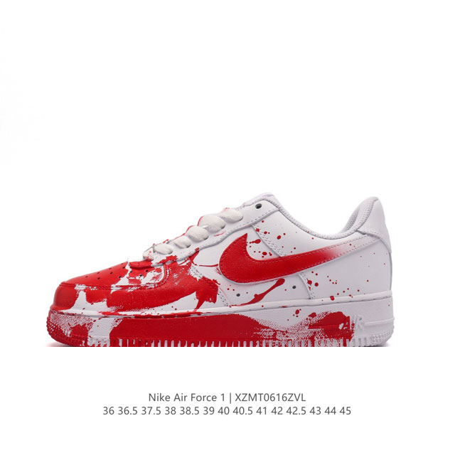 耐克 Nike Air Force 1 '07 Low 空军一号含气垫 低帮百搭厚底增高休闲运动板鞋。柔软、弹性十足的缓震性能和出色的中底设计，横跨复古与现代的