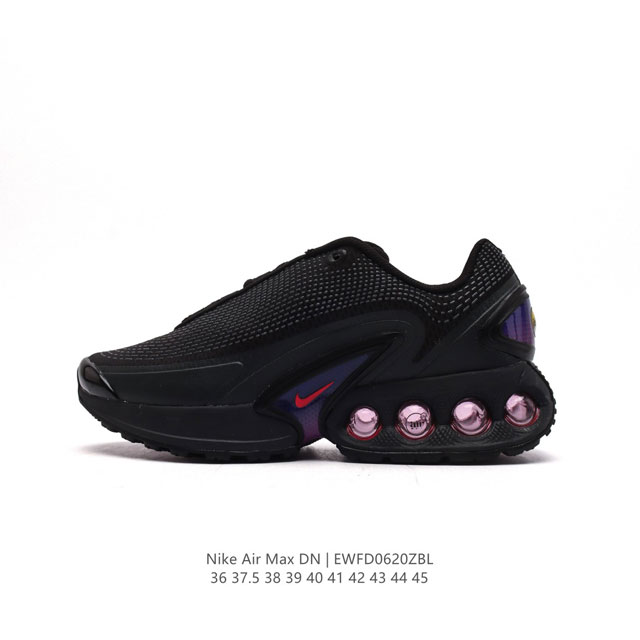 全新Nike Air Max DN 运动鞋 时尚跑步鞋，豆荚造型气垫吸睛！鞋面采用织物材质打造，提供舒适的穿着体验。这款鞋不仅具有时尚的外观，还融合了许多经典的