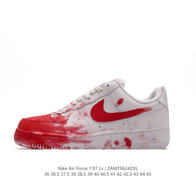 耐克 Nike Air Force 1 '07 Low 空军一号含气垫 大红油漆鞋头 低帮百搭厚底增高休闲运动板鞋。柔软、弹性十足的缓震性能和出色的中底设计，横