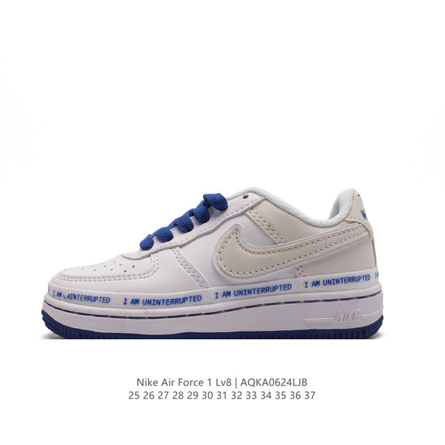 童鞋 耐克 Nike Air Force 1 '07 Low 空军一号含气垫 低帮百搭厚底增高休闲儿童运动板鞋。柔软、弹性十足的缓震性能和出色的中底设计，横跨复