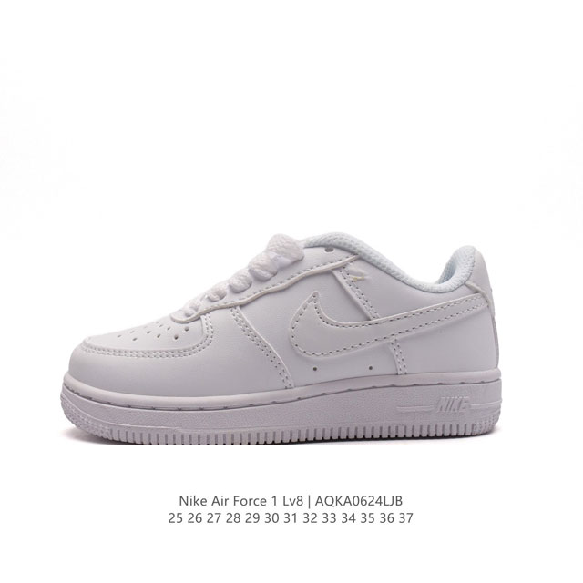 童鞋 耐克 Nike Air Force 1 '07 Low 空军一号含气垫 低帮百搭厚底增高休闲儿童运动板鞋。柔软、弹性十足的缓震性能和出色的中底设计，横跨复