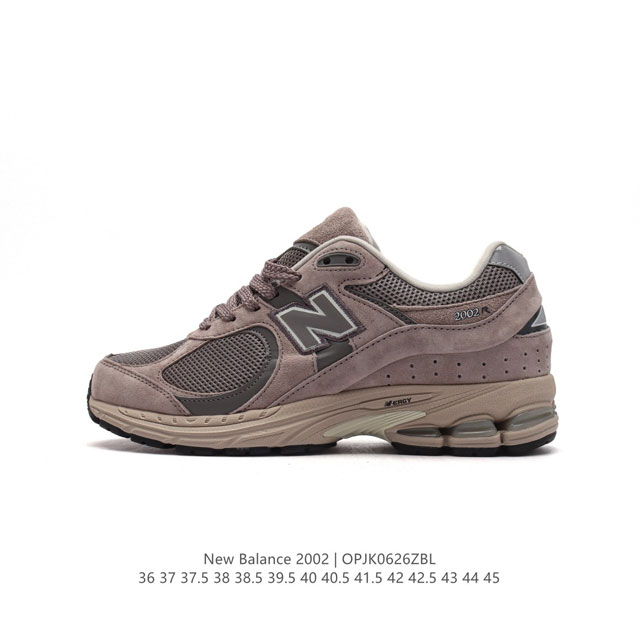 新百伦 New Balance 2002R 跑鞋 男女运动鞋 潮老爹鞋。沿袭了面世之初的经典科技，以 ENCAP 中底配以升级版 N-ERGY 缓震物料。鞋面则