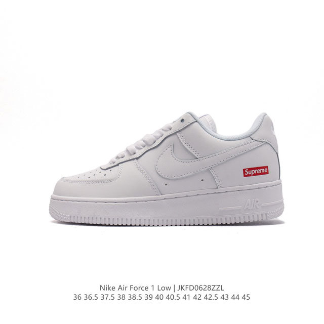 耐克 Nike Air Force 1 '07 Low 空军一号含气垫 低帮百搭厚底增高休闲运动板鞋。柔软、弹性十足的缓震性能和出色的中底设计，横跨复古与现代的