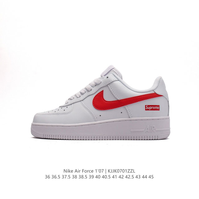 耐克 Nike Air Force 1 '07 Low 空军一号含气垫 低帮百搭厚底增高休闲运动板鞋。柔软、弹性十足的缓震性能和出色的中底设计，横跨复古与现代的