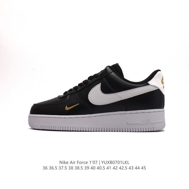 耐克 Nike Air Force 1 '07 Low 空军一号含气垫 低帮百搭厚底增高休闲运动板鞋。柔软、弹性十足的缓震性能和出色的中底设计，横跨复古与现代的