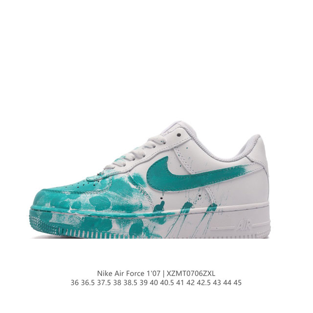 耐克 Nike Air Force 1 '07 Low 空军一号含气垫 绿色漆 低帮百搭厚底增高休闲运动板鞋。柔软、弹性十足的缓震性能和出色的中底设计，横跨复古