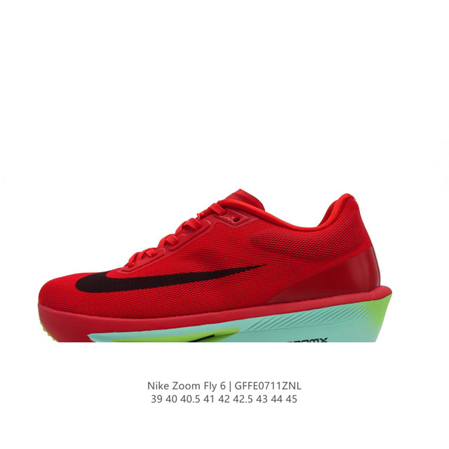 公司级 Nike 耐克 2024春新款男子zoom Fly 6 Prm缓震轻便跑步鞋。这款鞋在继承了 Nike Zoom Fly 5 的基础上，承诺为跑者带来更