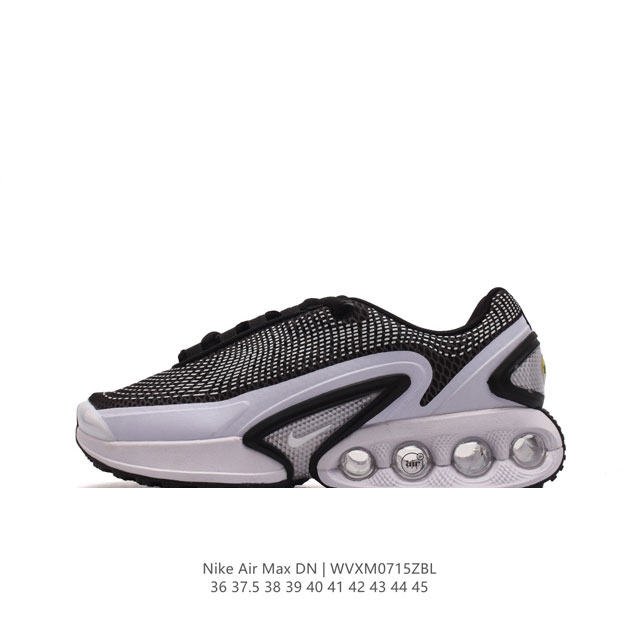 全新nike Air Max Dn 运动鞋 时尚跑步鞋，豆荚造型气垫吸睛！鞋面采用织物材质打造，提供舒适的穿着体验。这款鞋不仅具有时尚的外观，还融合了许多经典的 - 点击图像关闭