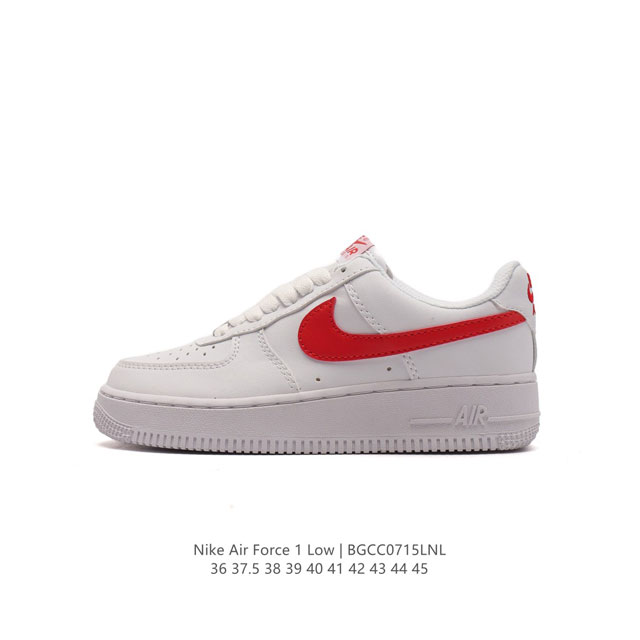 耐克 Nike Air Force 1 '07 Low 空军一号含气垫 低帮百搭厚底增高休闲运动板鞋。柔软、弹性十足的缓震性能和出色的中底设计，横跨复古与现代的