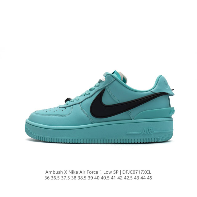 真标 耐克 空军一号 Af1 低帮休闲板鞋 Ambush X Nk Air Force 1'07 Low Sp 空军一号联名标志性的swoosh延伸至鞋跟之外，