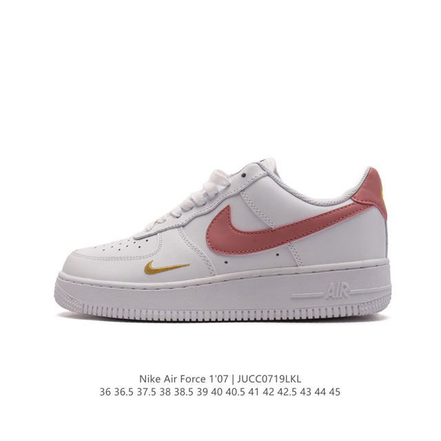 耐克 Nike Air Force 1 '07 Low 空军一号含气垫 低帮百搭厚底增高休闲运动板鞋。柔软、弹性十足的缓震性能和出色的中底设计，横跨复古与现代的