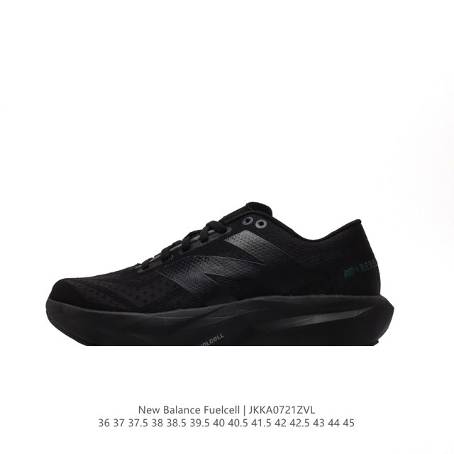 新百伦 New Balance Nb 男女鞋rc Elite系列mrcxlg3马拉松专业竞速碳板跑步鞋。搭载全新升级的全脚掌，Fuelcell科技中底，其优秀的