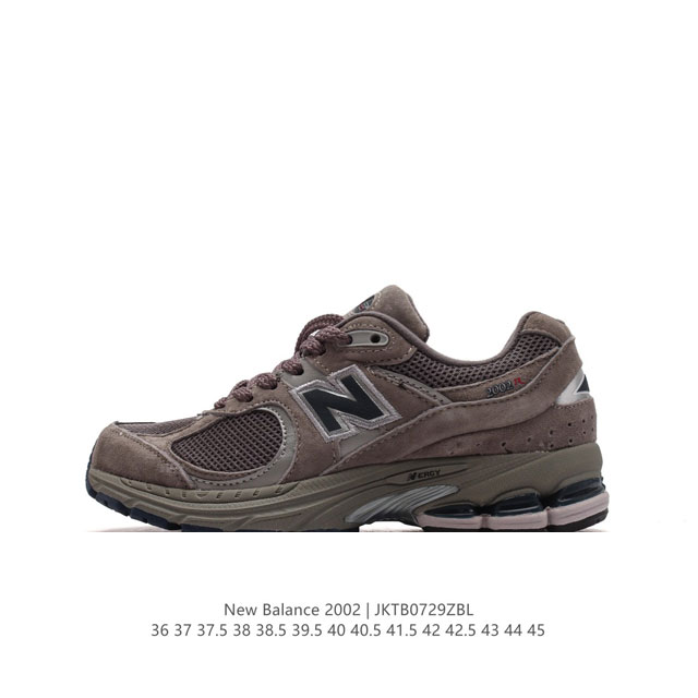 新百伦 New Balance 2002R 跑鞋 男女运动鞋厚底老爹鞋。沿袭了面世之初的经典科技，以 Encap 中底配以升级版 N-Ergy 缓震物料。鞋面则