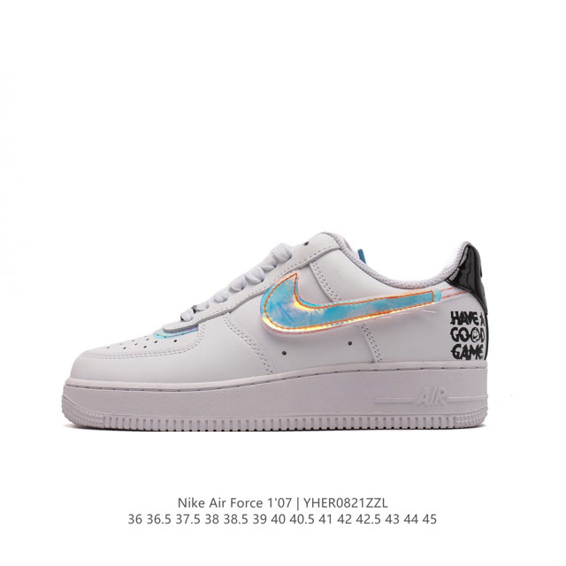 耐克 Nike Air Force 1 '07 Low 空军一号含气垫 低帮百搭厚底增高休闲运动板鞋。柔软、弹性十足的缓震性能和出色的中底设计，横跨复古与现代的