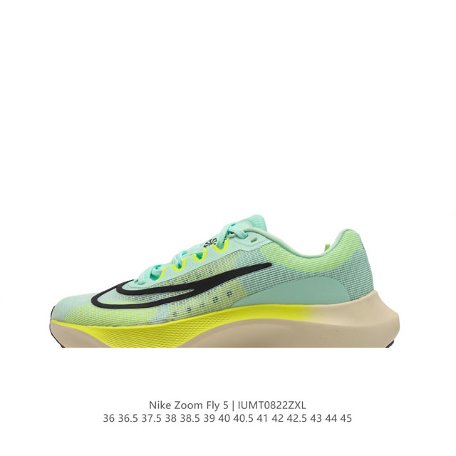 耐克 Nike Zoom Fly 5 运动鞋男女士公路跑鞋竞速跑步鞋厚底增高老爹鞋。采用耐用的设计，不仅可以部署在您最喜欢的比赛的起跑线上，还可以部署在征服后的