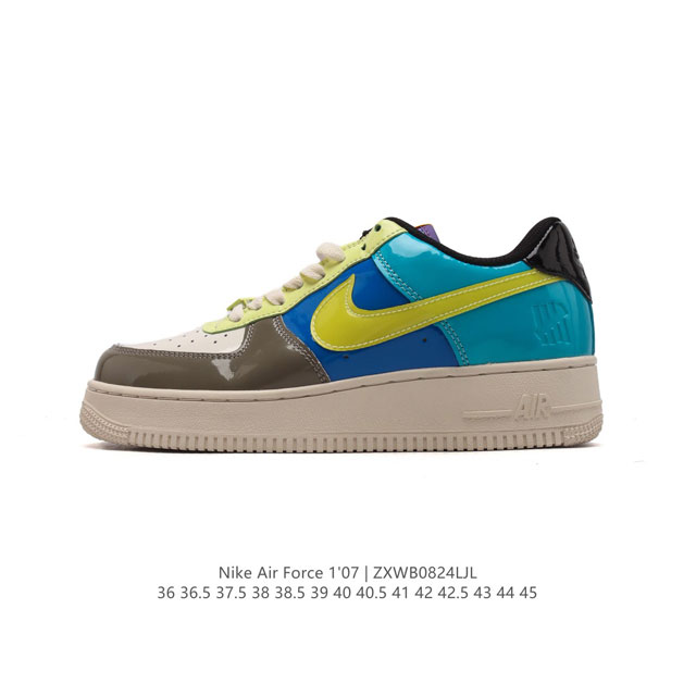 耐克 Nike Air Force 1 '07 Low 空军一号含气垫 低帮百搭厚底增高休闲运动板鞋。柔软、弹性十足的缓震性能和出色的中底设计，横跨复古与现代的