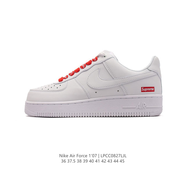 耐克 Nike Air Force 1 '07 Low 空军一号含气垫 低帮百搭厚底增高休闲运动板鞋。柔软、弹性十足的缓震性能和出色的中底设计，横跨复古与现代的