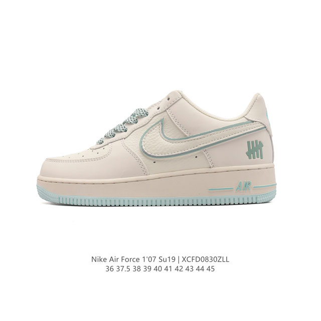 耐克 Nike Air Force 1 '07 Low 空军一号含气垫 低帮百搭厚底增高休闲运动板鞋。柔软、弹性十足的缓震性能和出色的中底设计，横跨复古与现代的 - 点击图像关闭