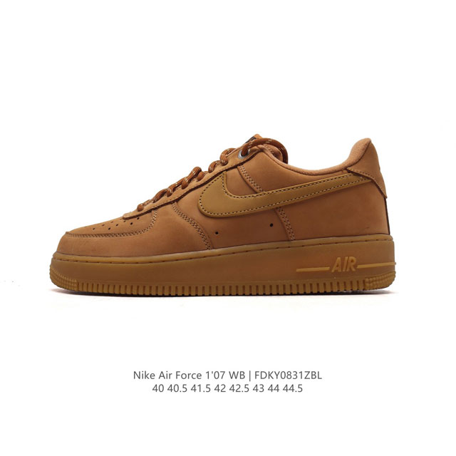 真标 带半码 耐克nike Air Force 1 Low 空军一号帆布低帮百搭休闲运动板鞋。柔软、弹性十足的缓震性能和出色的中底设计，横跨复古与现代的外型结合