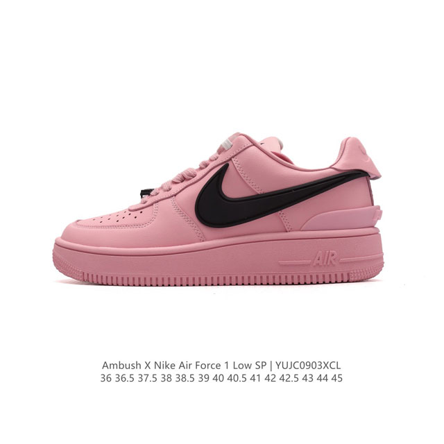 公司级 耐克 空军一号 Af1 低帮休闲板鞋 Ambush X Nk Air Force 1'07 Low Sp 空军一号联名标志性的swoosh延伸至鞋跟之外