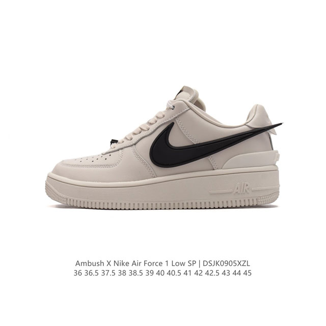 公司级 耐克 空军一号 Af1 低帮休闲板鞋 Ambush X Nk Air Force 1'07 Low Sp 空军一号联名标志性的swoosh延伸至鞋跟之外