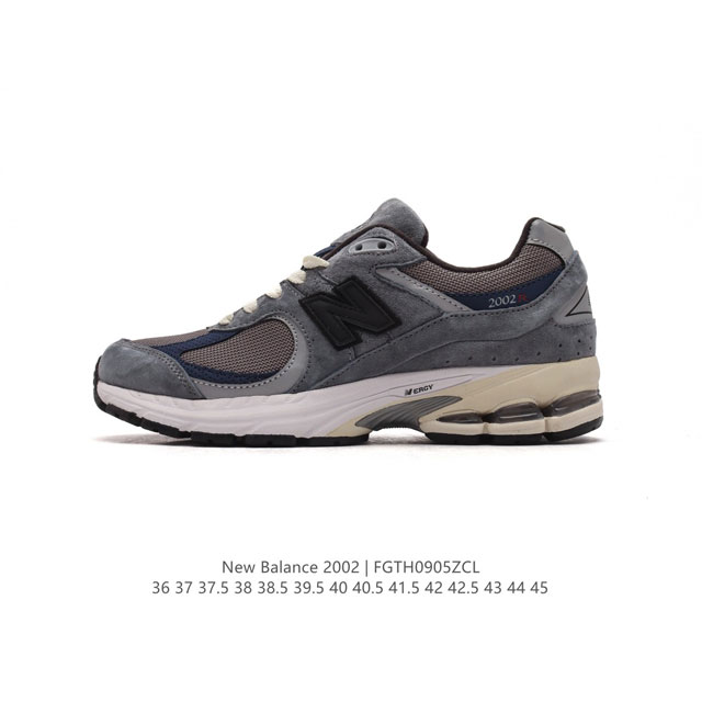 新百伦 New Balance 2002R 跑鞋 男女运动鞋 潮老爹鞋。沿袭了面世之初的经典科技，以 Encap 中底配以升级版 N-Ergy 缓震物料。鞋面则