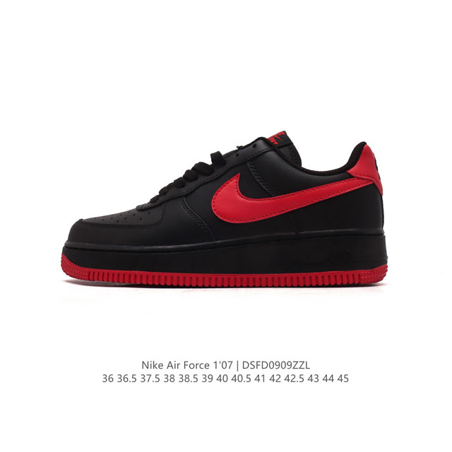 耐克 Nike Air Force 1 '07 Low 空军一号含气垫 低帮百搭厚底增高休闲运动板鞋。柔软、弹性十足的缓震性能和出色的中底设计，横跨复古与现代的