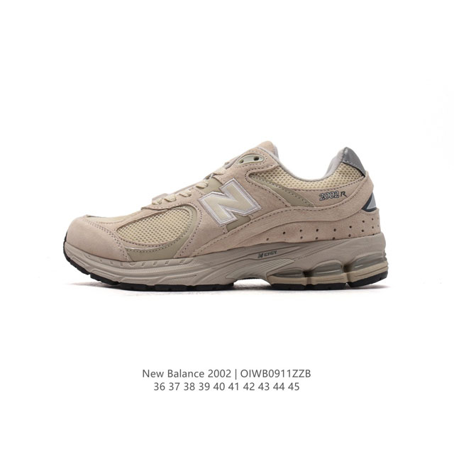 新百伦 New Balance 2002R 跑鞋 男女运动鞋 潮老爹鞋。沿袭了面世之初的经典科技，以 Encap 中底配以升级版 N-Ergy 缓震物料。鞋面则