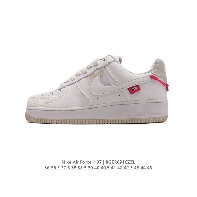 耐克 Nike Air Force 1 '07 Low 空军一号含气垫 低帮百搭厚底增高休闲运动板鞋 小白鞋 。柔软、弹性十足的缓震性能和出色的中底设计，横跨复