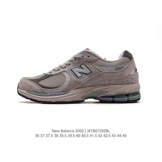 新百伦 New Balance 2002R 跑鞋 男女运动鞋厚底老爹鞋。沿袭了面世之初的经典科技，以 Encap 中底配以升级版 N-Ergy 缓震物料。鞋面则