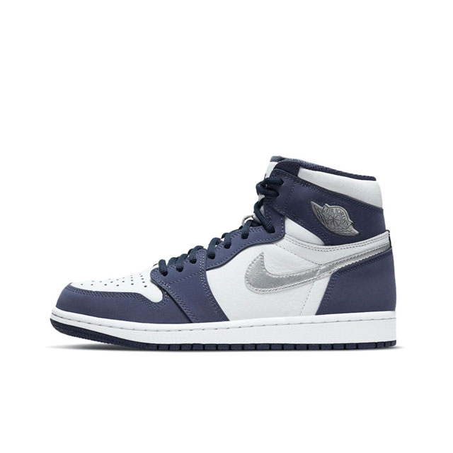 真二层耐克 Nike Air Jordan 1 Retro High Og 乔丹一代aj1 乔1 Aj1 高帮篮球鞋复刻运动鞋 皮面高帮板鞋的设计灵感源自运动夹