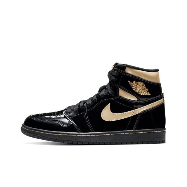 真二层耐克 Nike Air Jordan 1 Retro High Og 乔丹一代aj1 乔1 Aj1 高帮篮球鞋复刻运动鞋 皮面高帮板鞋的设计灵感源自运动夹