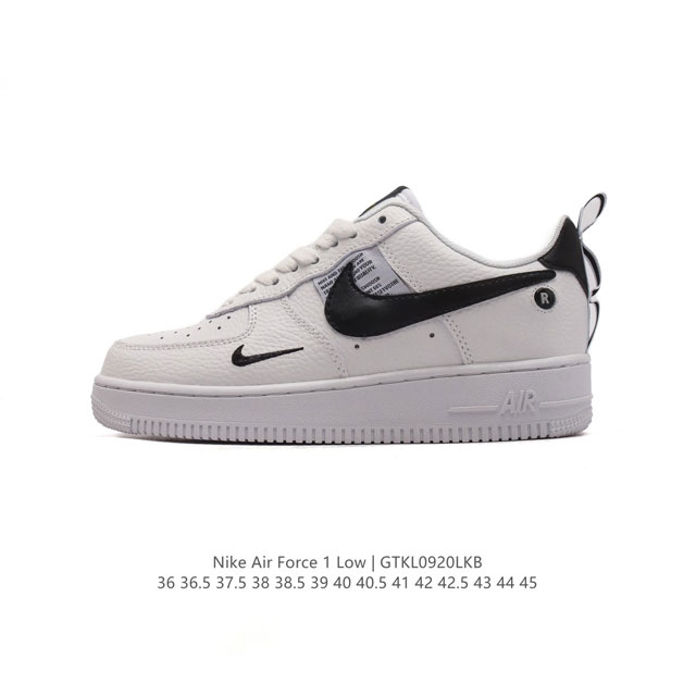 耐克 Nike Air Force 1 '07 Low 空军一号含气垫 低帮百搭厚底增高休闲运动板鞋。柔软、弹性十足的缓震性能和出色的中底设计，横跨复古与现代的