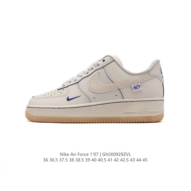 耐克 Nike Air Force 1 '07 Low 空军一号含气垫 小白鞋 低帮百搭厚底增高休闲运动板鞋。柔软、弹性十足的缓震性能和出色的中底设计，横跨复古