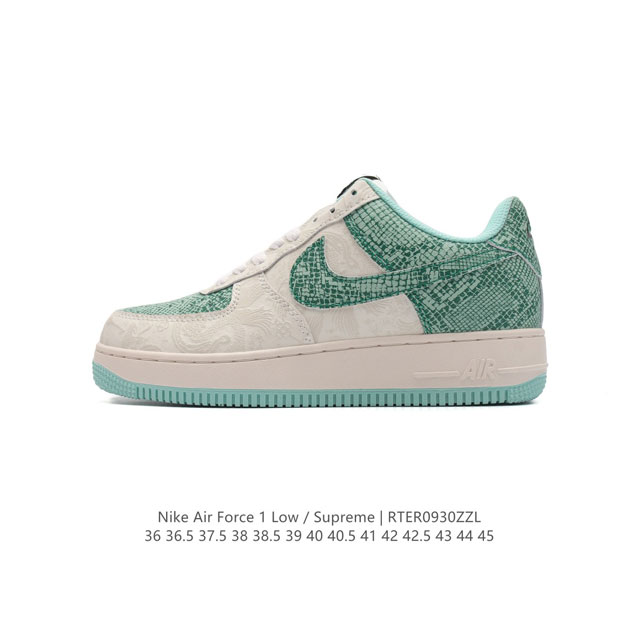 耐克 Nike Air Force 1 '07 Low 空军一号含气垫 小白鞋 低帮百搭厚底增高休闲运动板鞋。柔软、弹性十足的缓震性能和出色的中底设计，横跨复古