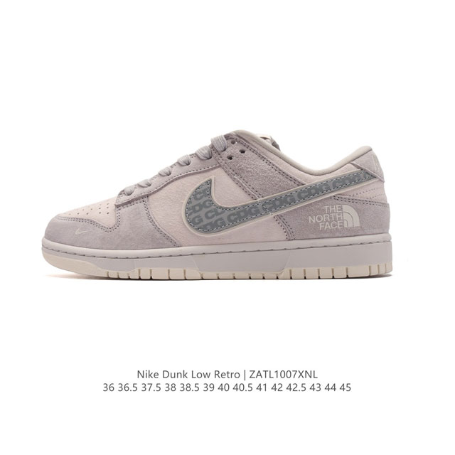 公司级 耐克 Nike Dunk Low Retro 运动鞋复古板鞋 北脸 北面联名。作为 80 年代经典篮球鞋款，起初专为硬木球场打造，后来成为席卷街头的时尚