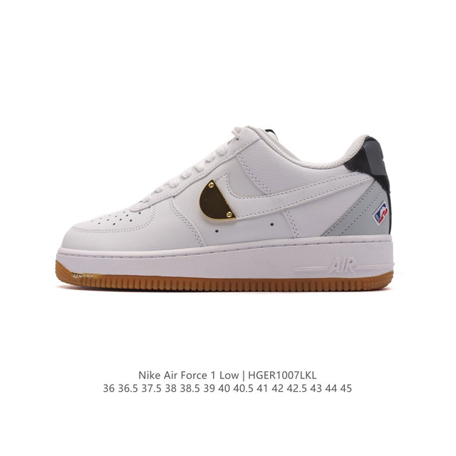 耐克 Nike Air Force 1 '07 Low 空军一号含气垫 小白鞋 低帮百搭厚底增高休闲运动板鞋。柔软、弹性十足的缓震性能和出色的中底设计，横跨复古