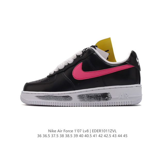 耐克 Nike Air Force 1 '07 Low 空军一号含气垫 小白鞋 低帮百搭厚底增高休闲运动板鞋。柔软、弹性十足的缓震性能和出色的中底设计，横跨复古