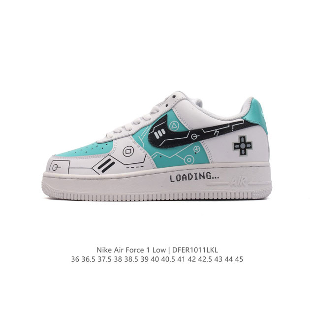 耐克 Nike Air Force 1 '07 Low 空军一号含气垫 低帮百搭厚底增高休闲运动板鞋 小白鞋 。柔软、弹性十足的缓震性能和出色的中底设计，横跨复