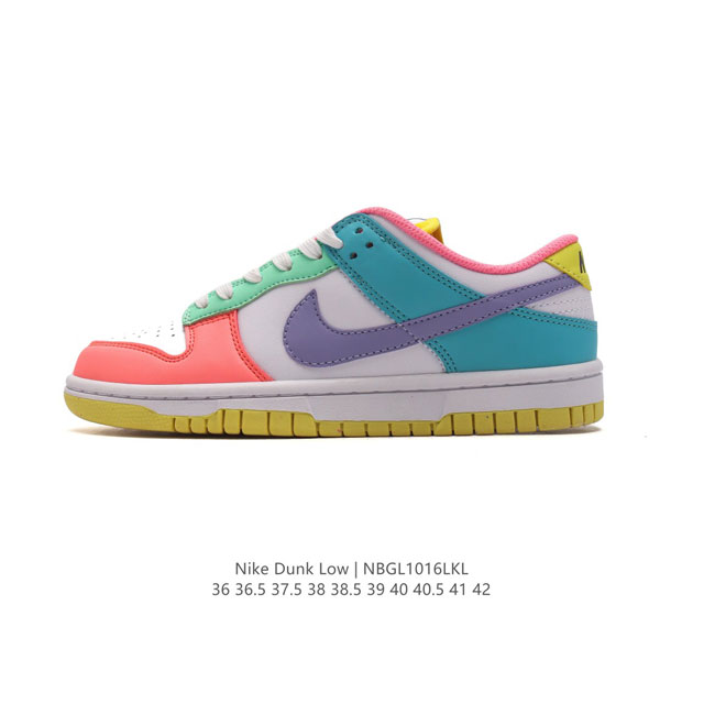 耐克 Nike Sb Dunk Low Pro 女款运动鞋复古板鞋，尽情迈步，彰显个性风采。采用柔软皮革鞋面，经久耐穿，塑就如元年款 Dunk 般的复古质感。鞋