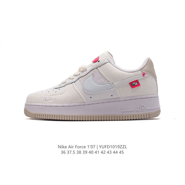 耐克 Nike Air Force 1 '07 Low 空军一号 af1含气垫 低帮百搭厚底增高休闲运动板鞋。柔软、弹性十足的缓震性能和出色的中底设计，横跨复古