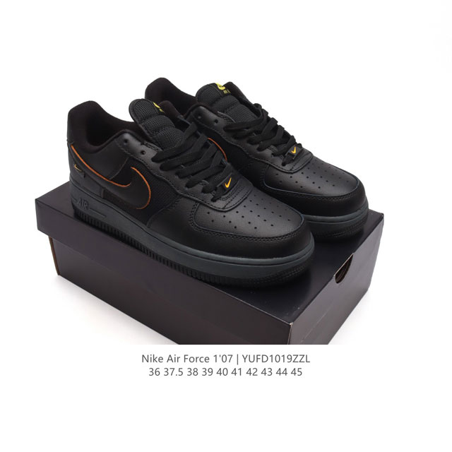 耐克 Nike Air Force 1 '07 Low 空军一号 af1含气垫 低帮百搭厚底增高休闲运动板鞋。柔软、弹性十足的缓震性能和出色的中底设计，横跨复古