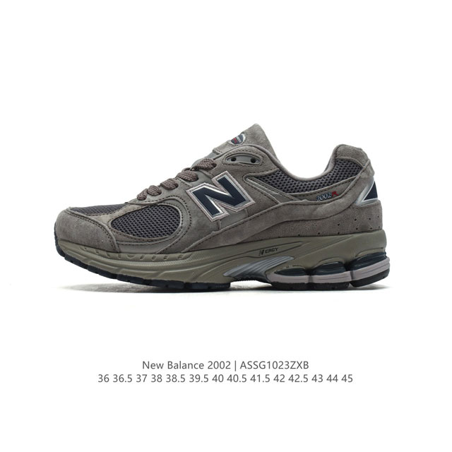 真标 新百伦 New Balance 2002R 跑鞋 男女运动鞋厚底老爹鞋。沿袭了面世之初的经典科技，以 ENCAP 中底配以升级版 N-ERGY 缓震物料。