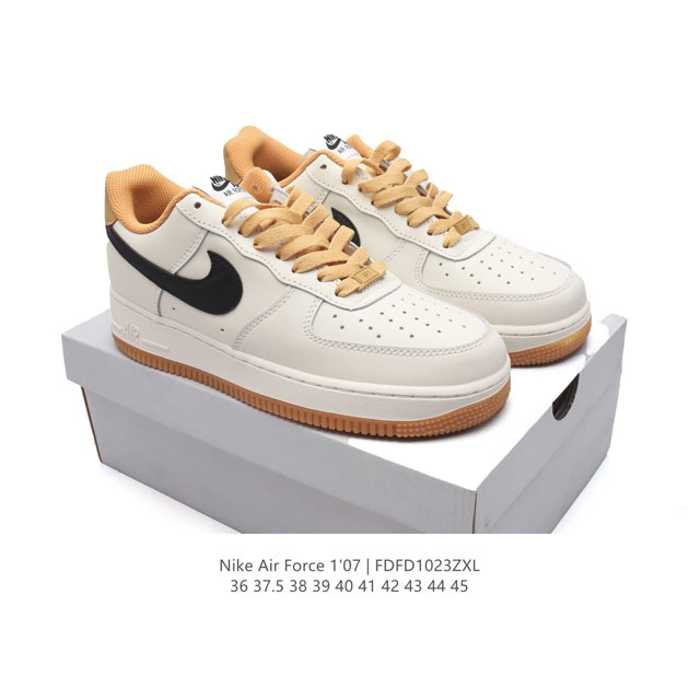 耐克 Nike Air Force 1 '07 Low 空军一号含气垫 小白鞋 低帮百搭厚底增高休闲运动板鞋。柔软、弹性十足的缓震性能和出色的中底设计，横跨复古