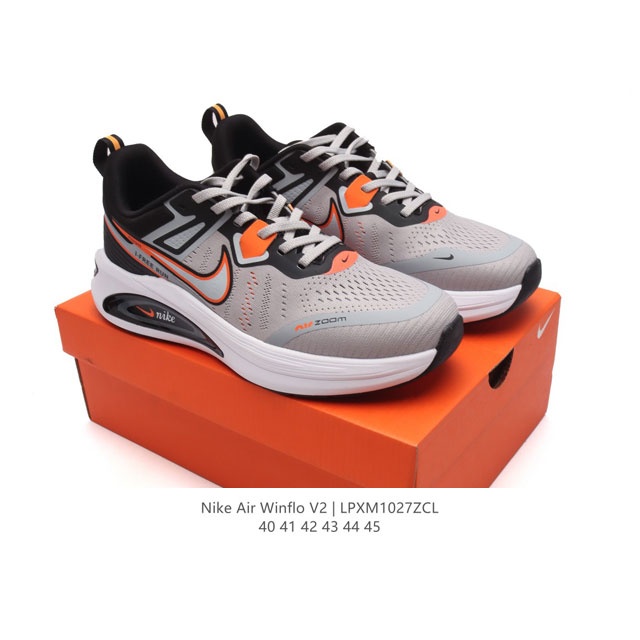 耐克 Nike Zoom Winflo V2 跑步鞋搭载工程网眼设计，巧妙结合 Flywire 飞线，为你全程缔造轻盈透气感受和手套般的出色贴合体验。Nike