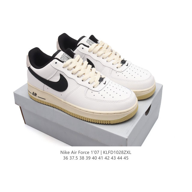 耐克 Nike Air Force 1 '07 Low 空军一号含气垫 低帮百搭厚底增高休闲运动板鞋。柔软、弹性十足的缓震性能和出色的中底设计，横跨复古与现代的