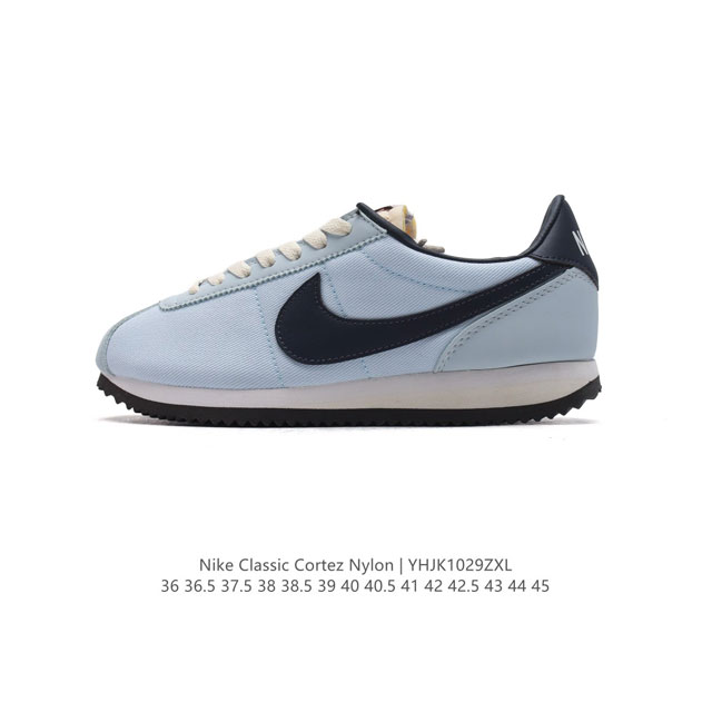 Nike Classic Cortez Nylon 耐克阿甘鞋男女子运动鞋，秉承元年款经典风格，糅合防水鞋面设计，令双足保持干爽舒适。防水锦纶鞋面强势抵御风雨侵