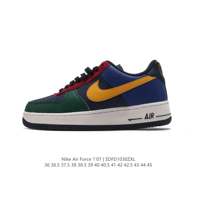 耐克 Nike Air Force 1 '07 Low 空军一号含气垫 低帮百搭厚底增高休闲运动板鞋。柔软、弹性十足的缓震性能和出色的中底设计，横跨复古与现代的