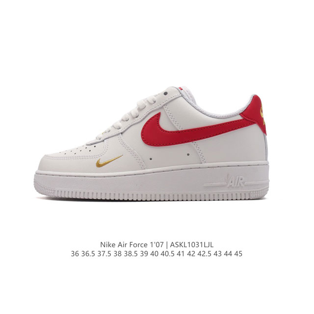 耐克 Nike Air Force 1 '07 Low 空军一号含气垫 低帮百搭厚底增高休闲运动板鞋。柔软、弹性十足的缓震性能和出色的中底设计，横跨复古与现代的