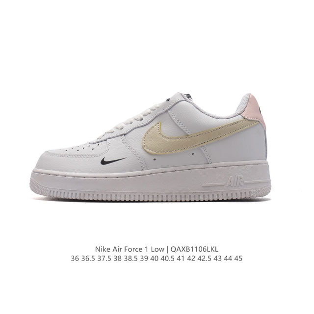 耐克 Nike Air Force 1 '07 Low 空军一号含气垫 低帮百搭厚底增高休闲运动板鞋。柔软、弹性十足的缓震性能和出色的中底设计，横跨复古与现代的